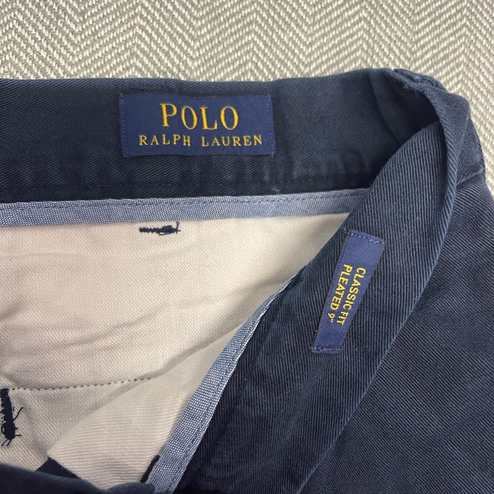 Ralph Lauren Dark Blue Classic 9” Pleated Front Shorts Size 36 - Picture 2 of 5